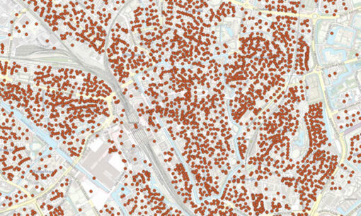 Een postcode-6 gebied is een zone waarin alle adressen dezelfde postcode hebben. Nederland heeft ruim 470.000 van zulke gebieden, die elk een unieke zes-cijferige code hebben. Deze informatie is handig voor toepassingen waarbij locatie en dichtheid van postcodes van belang zijn.